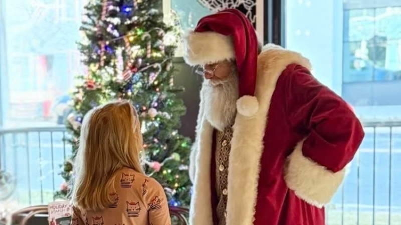 Santa Brunch at DTR Plaza Midwood